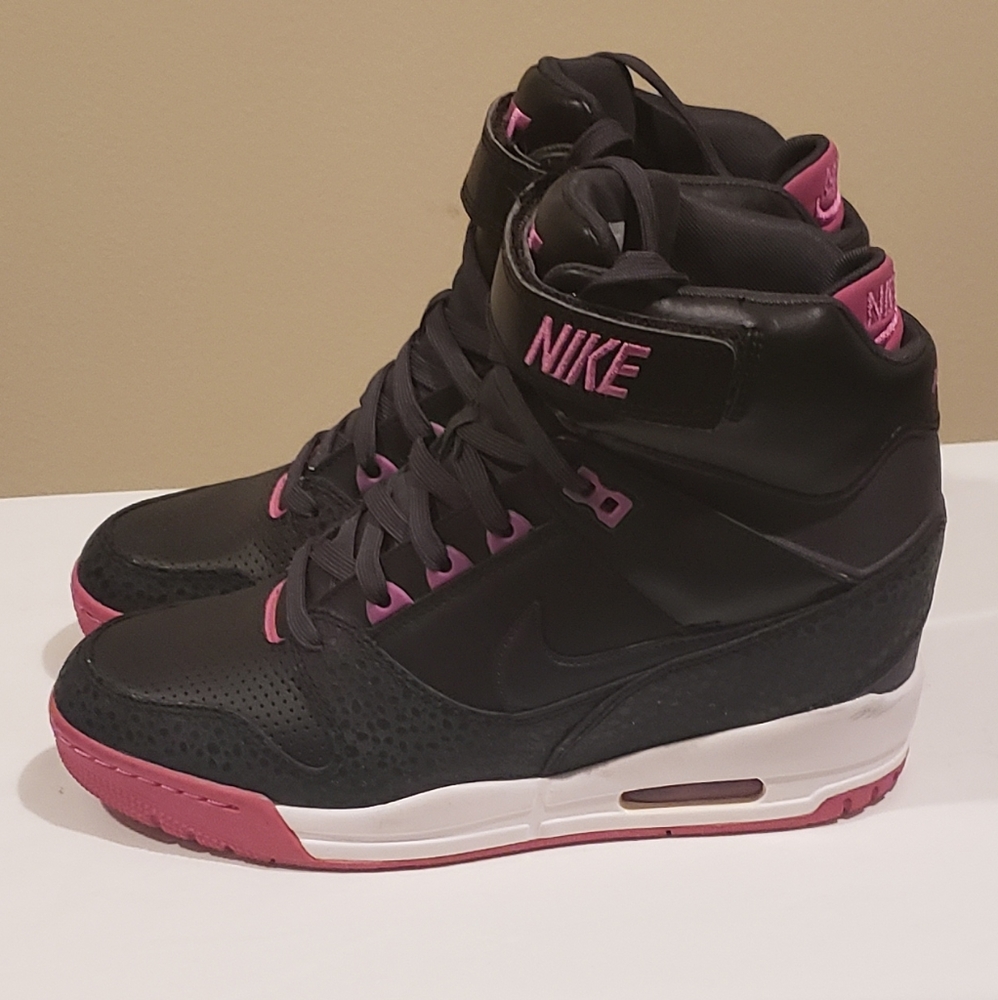 Nike Air Revolution Ski High Wedge